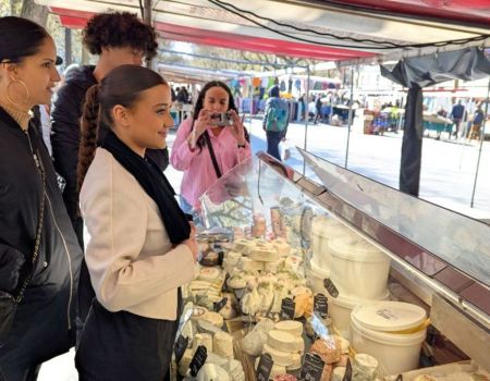 Des collégiens, en stage de 3eme chez un fromager !