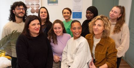 Paris : le LAO, un refuge pour les très jeunes femmes victimes de violences 
