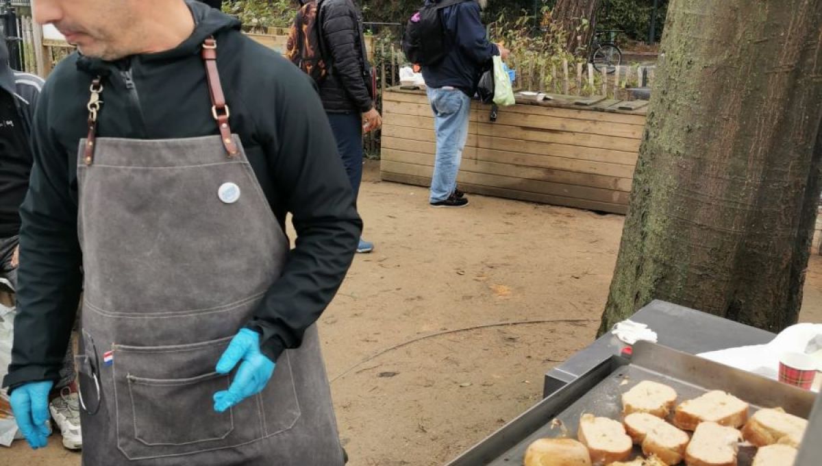 Plancha Social Club : des repas partagés pour réchauffer les cœurs dans la rue