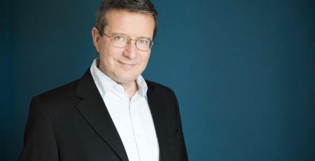 portrait_JMG-min.jpg