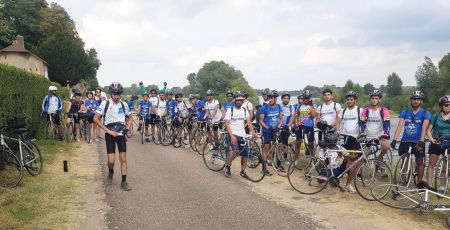 e Reborn Trip, tour de France à vélo avec des réfugiés