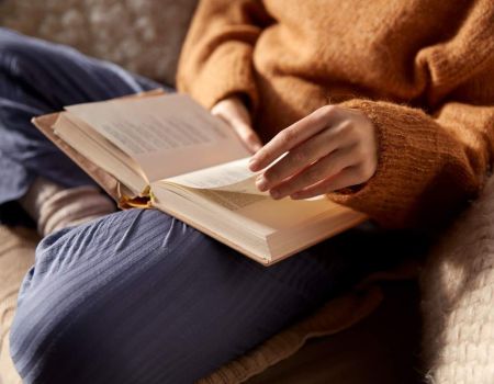Subvocalisation : faites-vous partie deFEmme qui lit - crédit photoi : Syda Productions via Adobe Stock