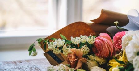 un bouquet de fleurs