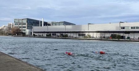 Des baigneurs dans le canal de l'Ourq