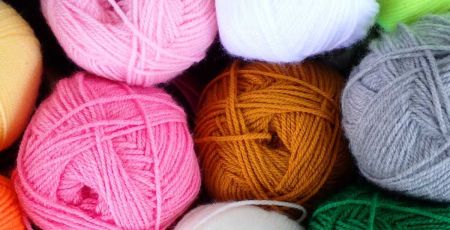A Mulhouse, un gang de passionnées tricote pour la bonne cause