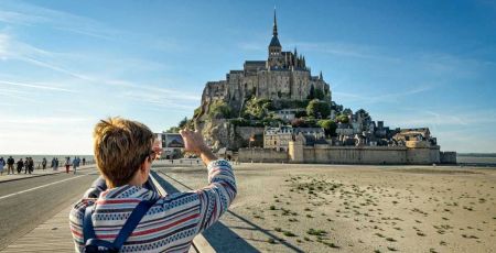 Tourisme, loi d’urgence, Nuits de la lecture… Les cinq infos positives du jour