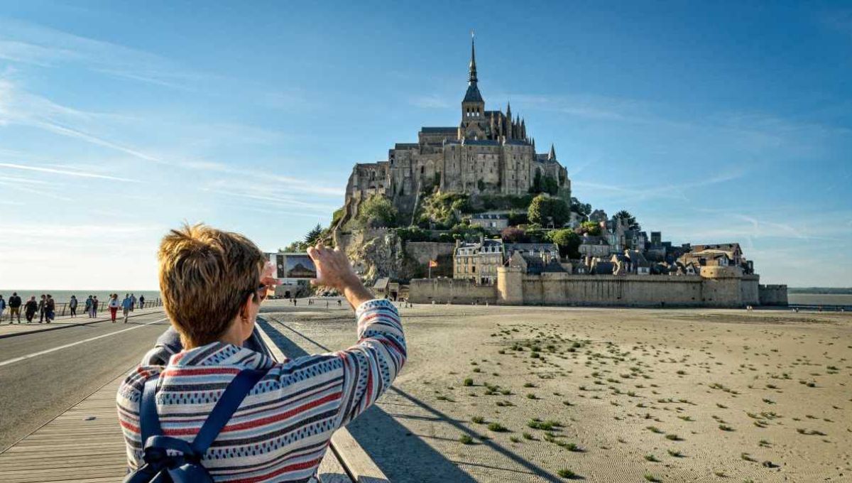 Tourisme, loi d’urgence, Nuits de la lecture… Les cinq infos positives du jour