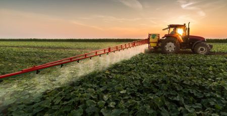 tracteur pesticide