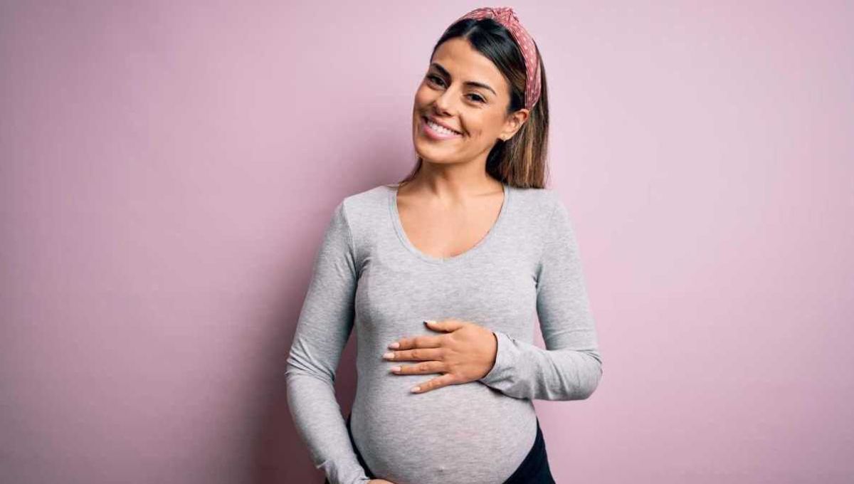 Une future maman qui vit une grossesse sereine au naturel