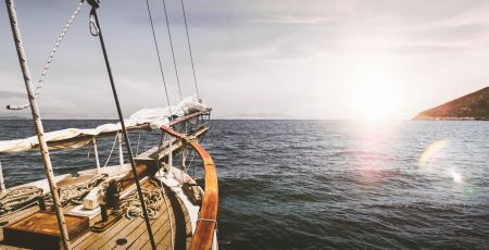 En famille, ils construisent leur bateau pour découvrir la Méditerranée