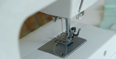A Marseille, des pièces de mode faites du textile de l’événementiel